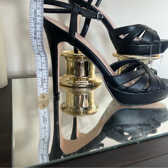 Le Chateau black dressy strappy platform sandal - Picture 5 of 5